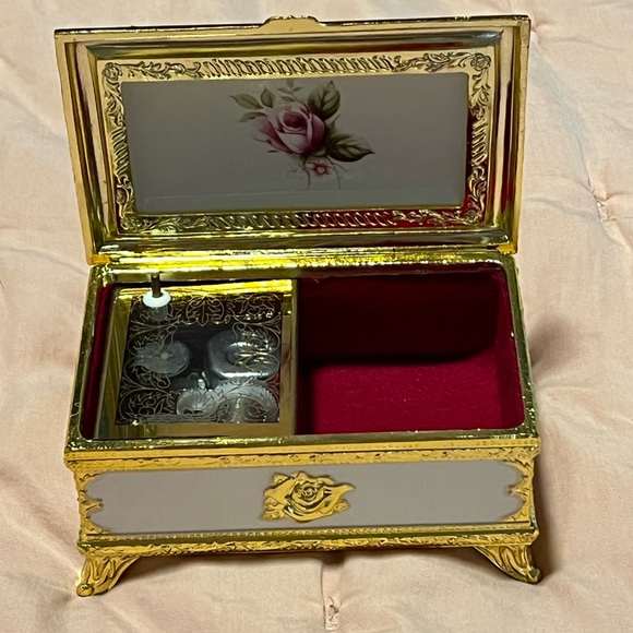 Music box from Otaru music box museum - Picture 2 of 3